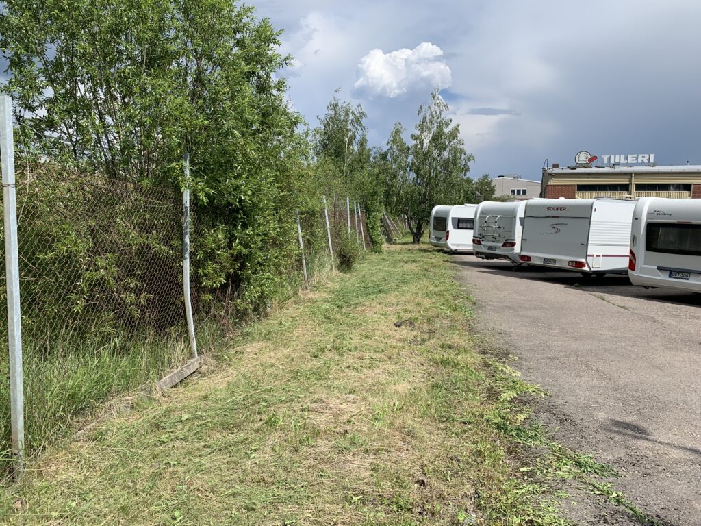 Heinikon raivaus Best Caravan